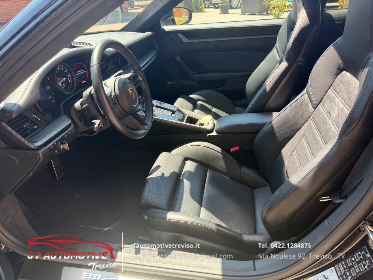 Porsche 911 Coupe 3.0 Carrera 4S auto