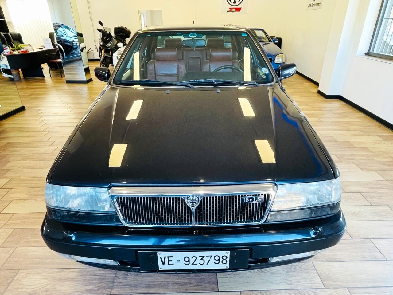 Lancia Thema 16V LS