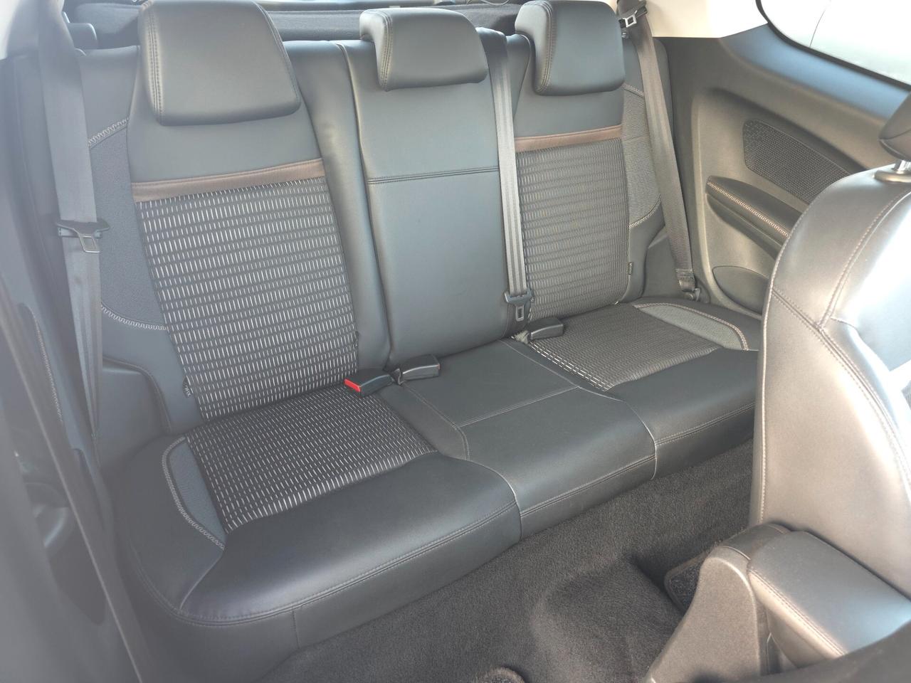 Peugeot 208 1.6 e-HDi 92 CV Stop&Start 3 porte Allure