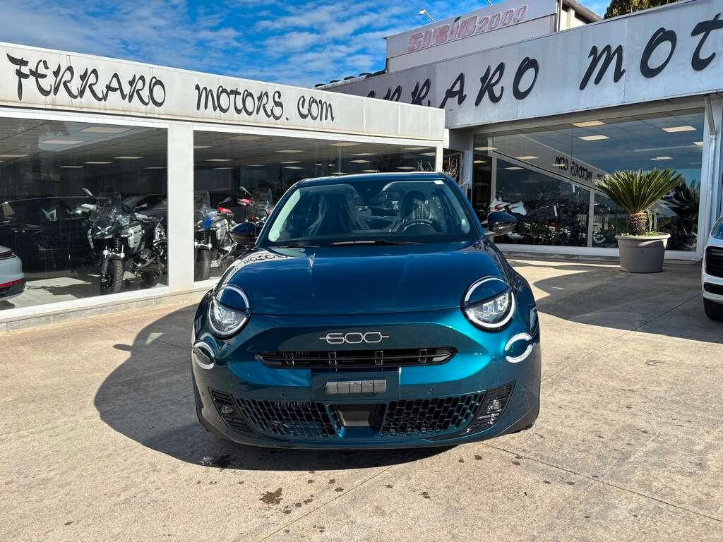 Fiat 600 Hybrid 110 CV DCT MHEV KM 0 IVA ESPOSTA Tua a solo 209 Euro al mese