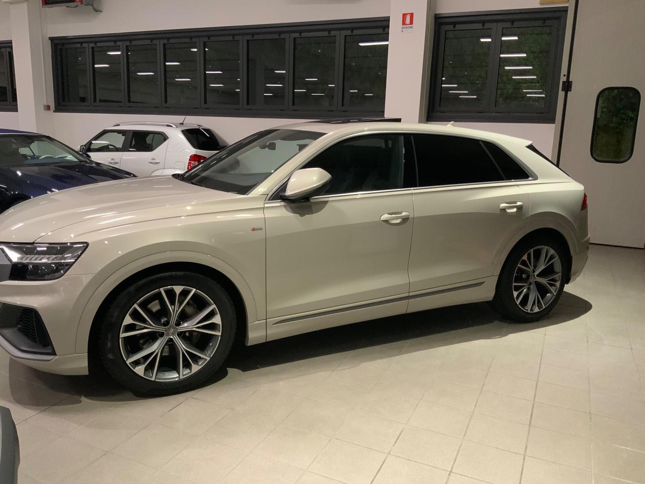 Audi Q8 50 TDI 286 CV quattro tiptronic Sport TETTO.MATRIX.S LINE.PELLE.