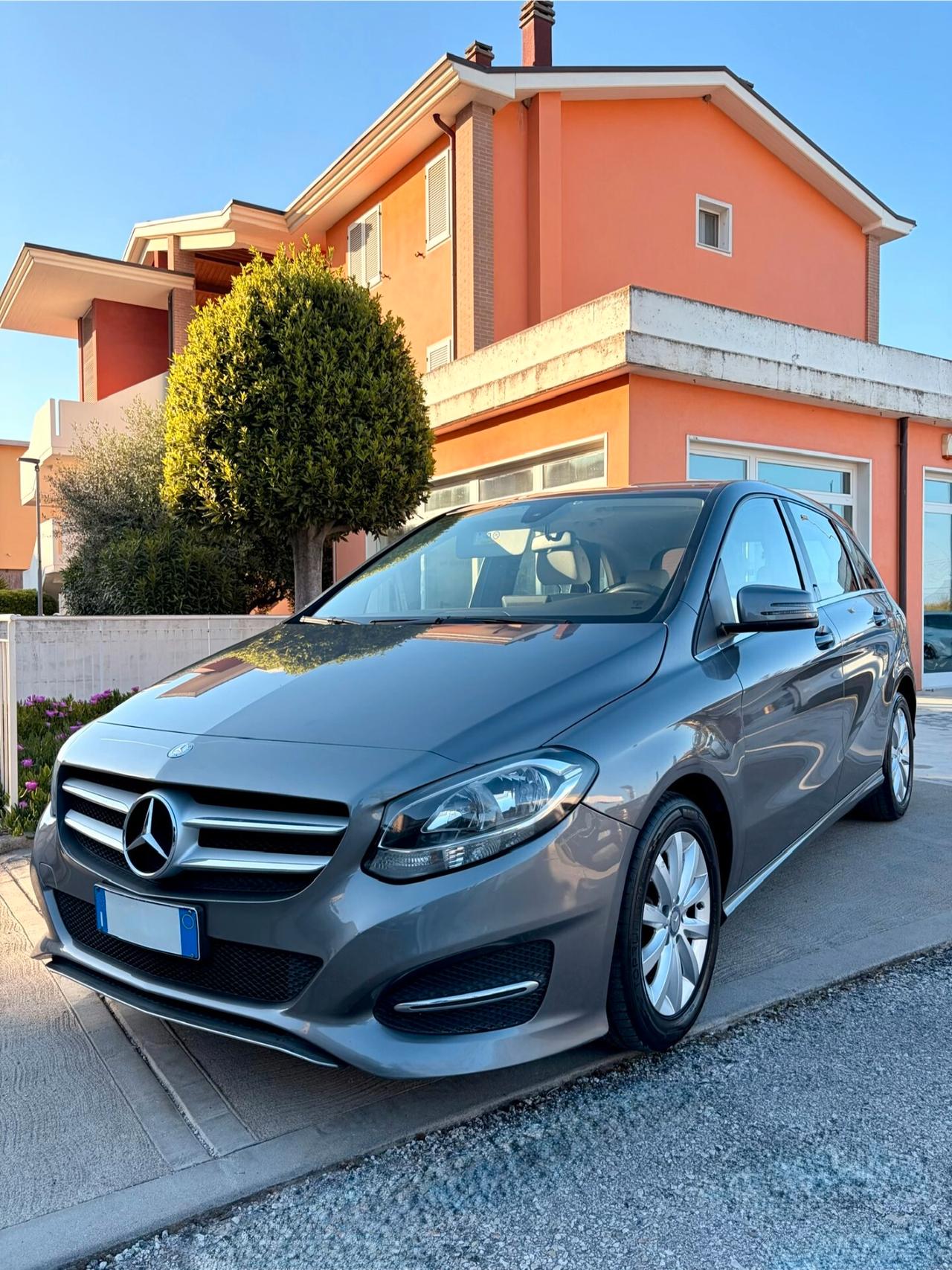 Mercedes-benz B 200 d Business