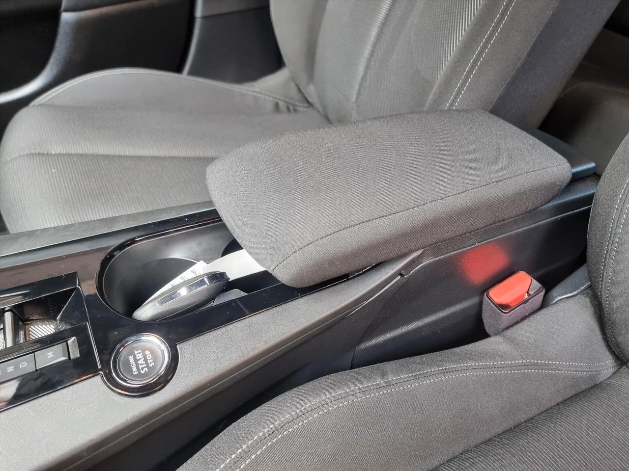 Lancia Ypsilon Hybrid e-DCT Edizione Cassina