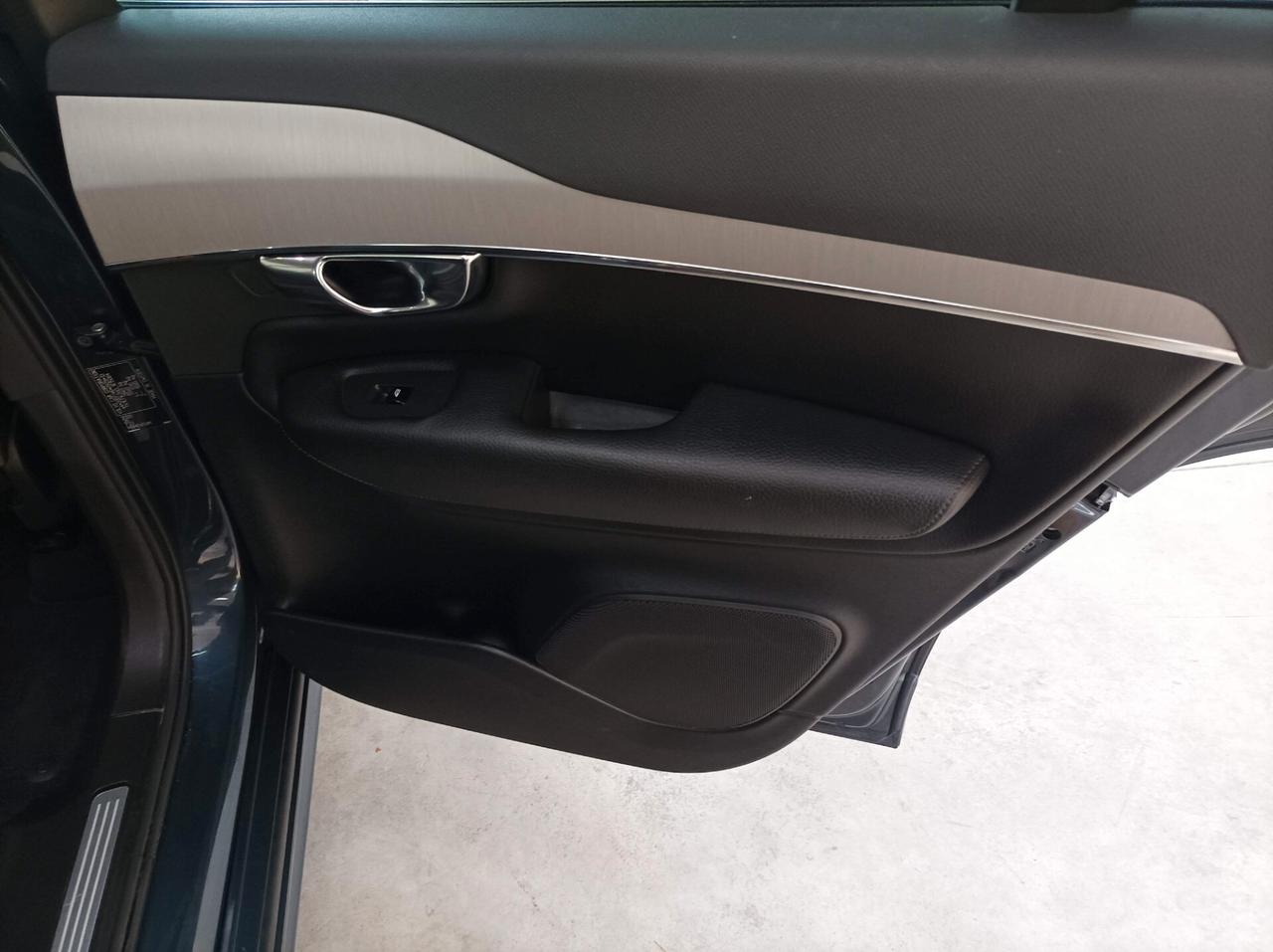 Volvo XC 90 XC90 B5 (d) AWD Geartronic 7 posti Momentum 06/2020