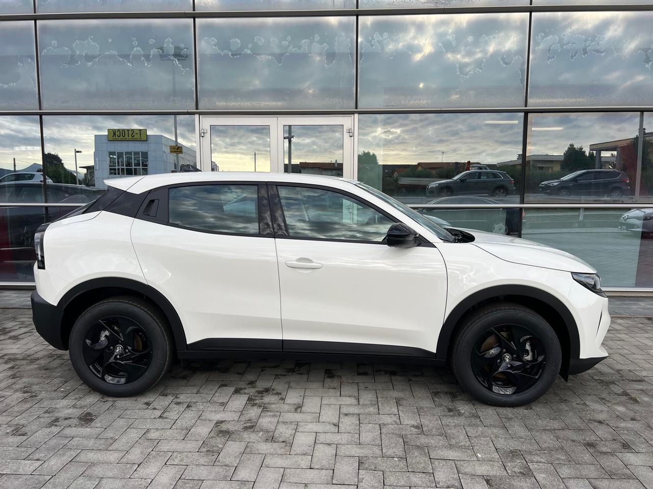 Alfa Romeo Junior 1.2 136 CV Hybrid eDCT6
