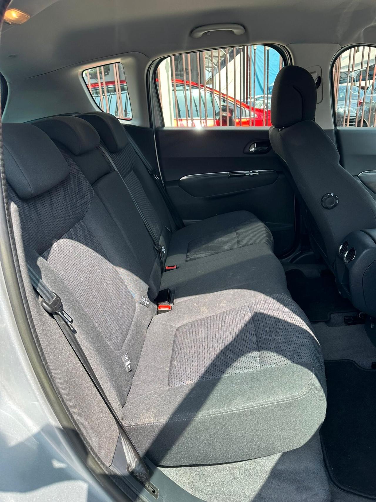 Peugeot 3008 1.6 HDi 115CV Active