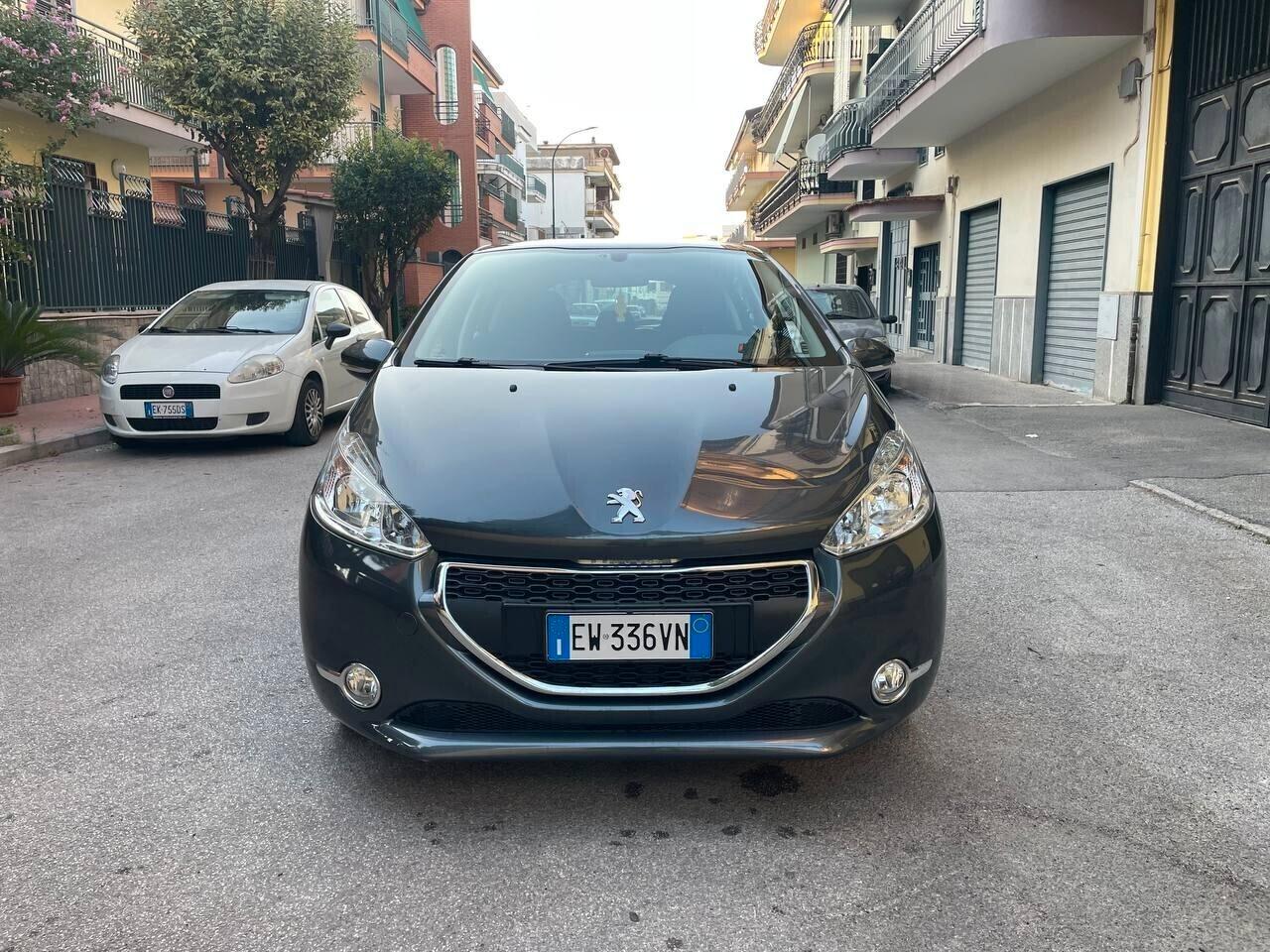 Peugeot 208 2014 1.2 82cv