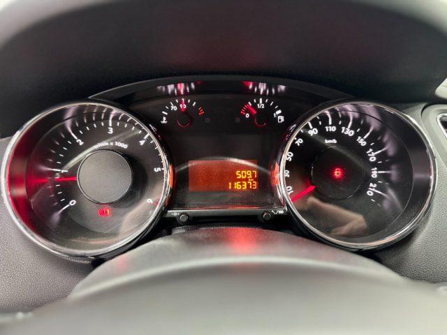 PEUGEOT 5008 1.6 HDi 115CV Business