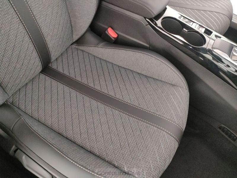 Peugeot 2008 2008 1.2 hybrid Allure 145cv e-dcs6