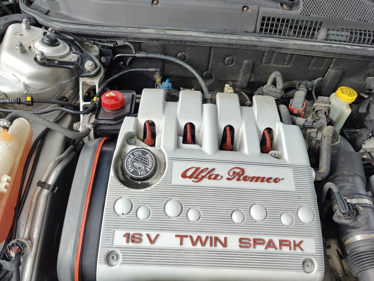 Alfa Romeo 147 1.6 16V TS (105) 5 porte Distinctive