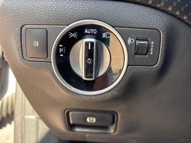 MERCEDES-BENZ A 180 BlueEFFICIENCY AMG PACK Premium