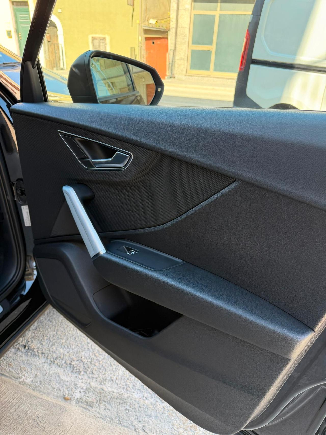 Audi Q2 35 TDI quattro S tronic line Edition