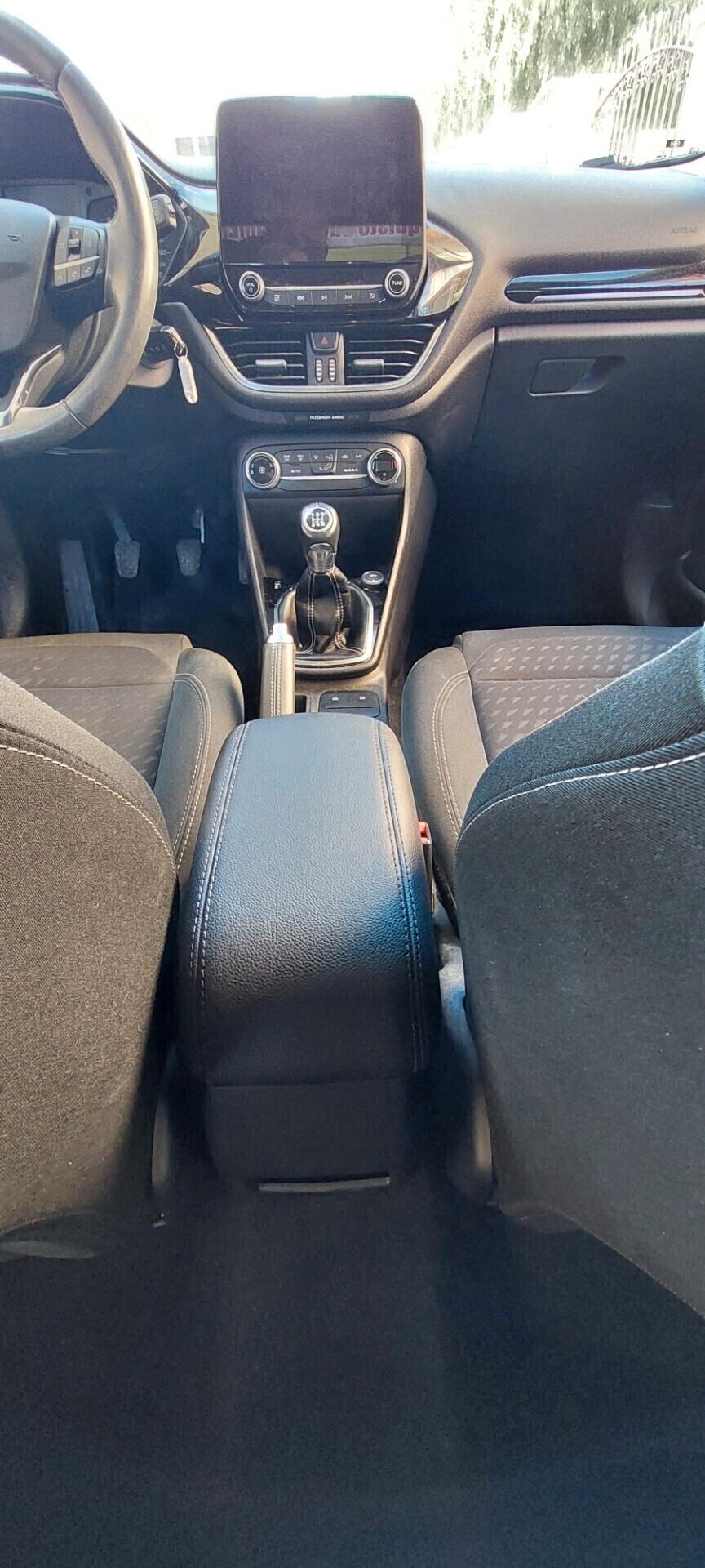 FIESTA 1,1 BENZINA NEW MODEL 86 CV X NEOPATENTATI NAVIGATORE TELEFONO LEGA STRAFULL