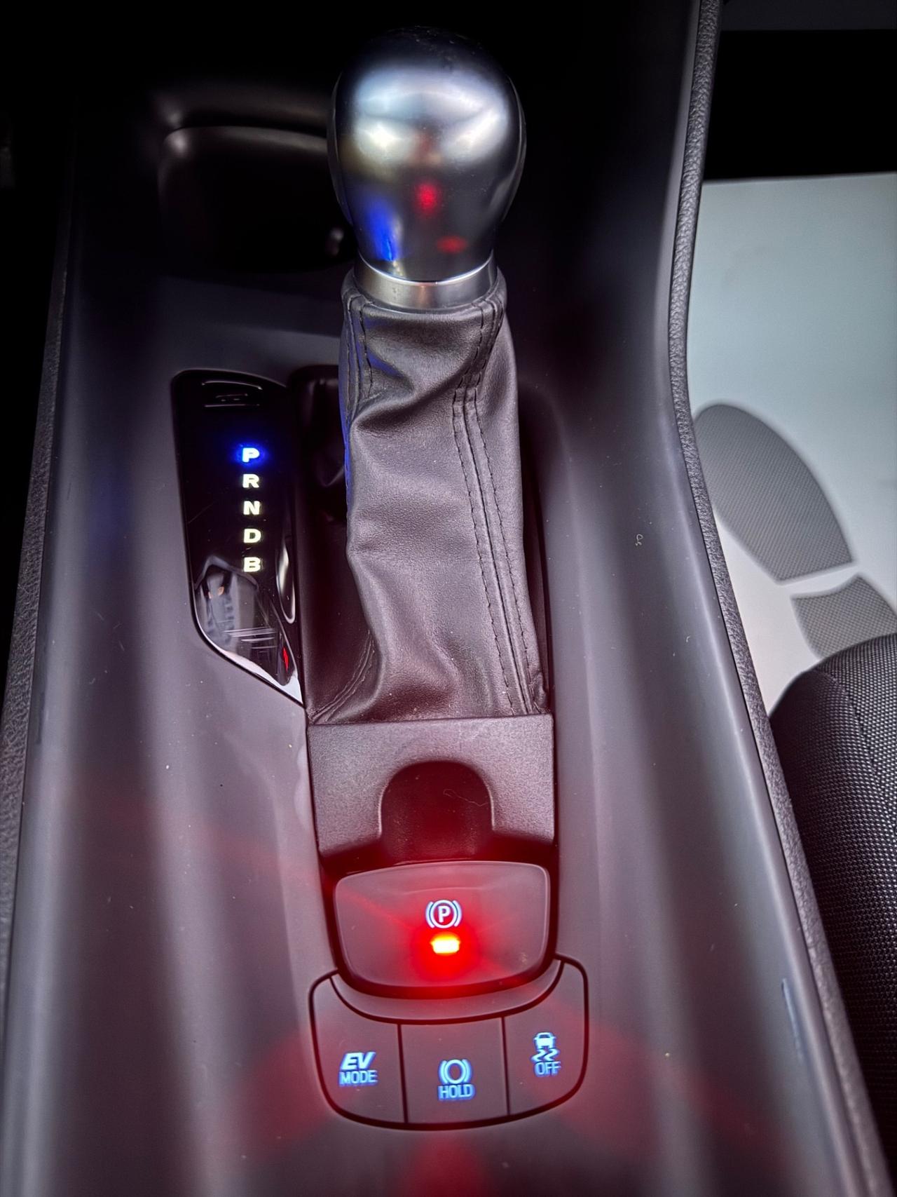 Toyota C-HR 1.8 Hybrid 122Cv E-CVT Business