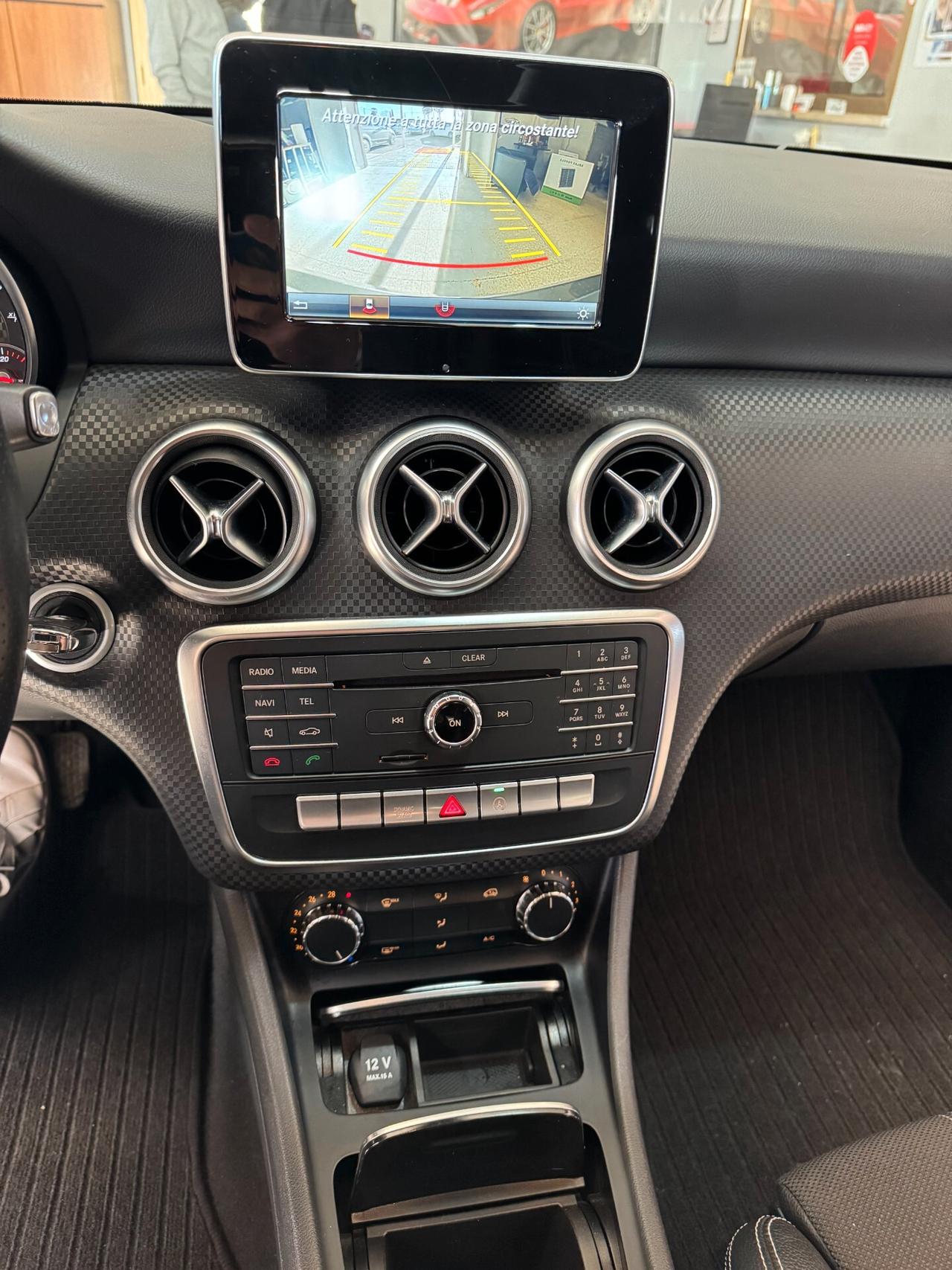 Mercedes-benz A 180 d Automatic Premium NAVI-LED