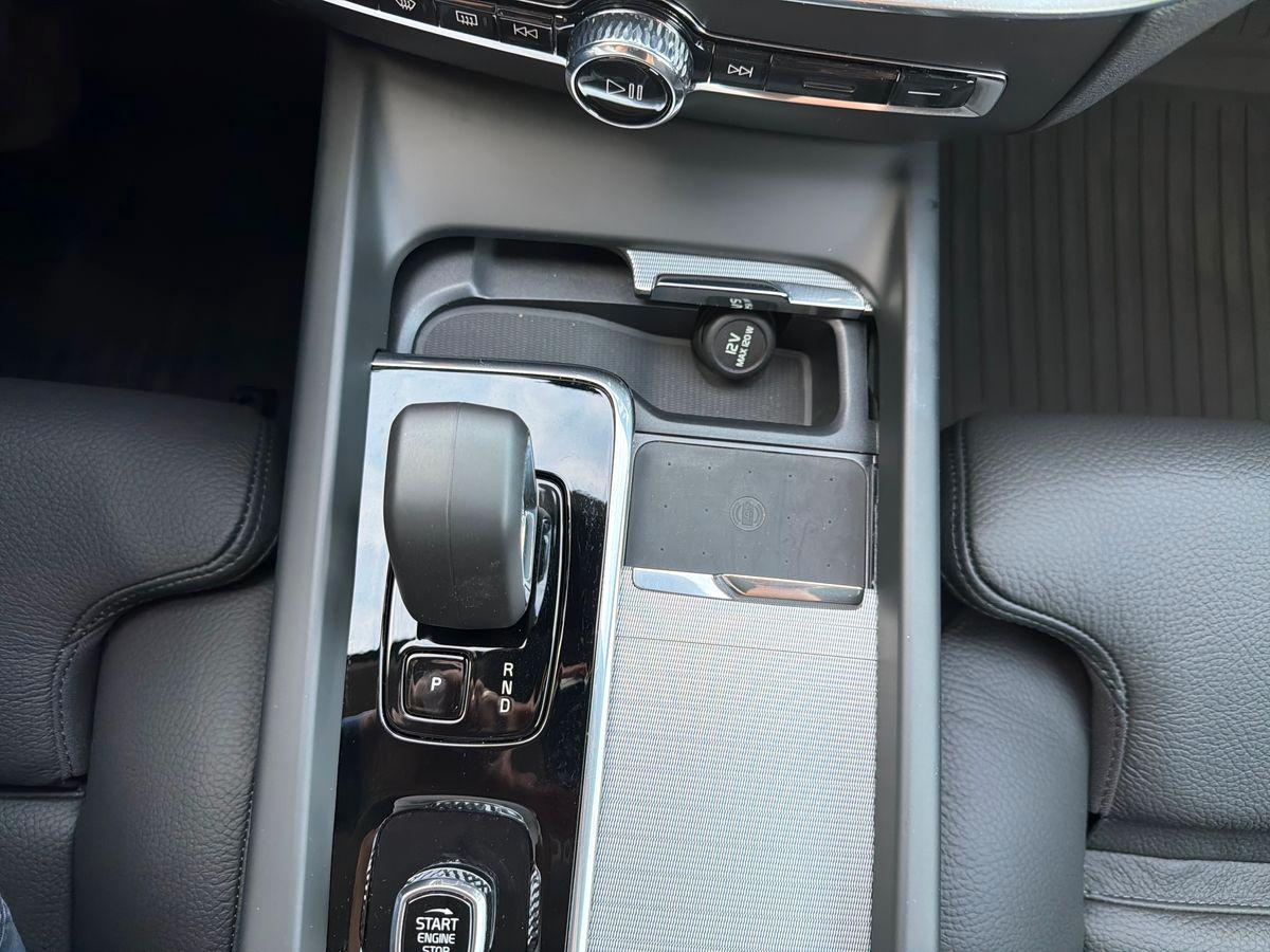 VOLVO V60 2.0 b4 Plus Dark auto