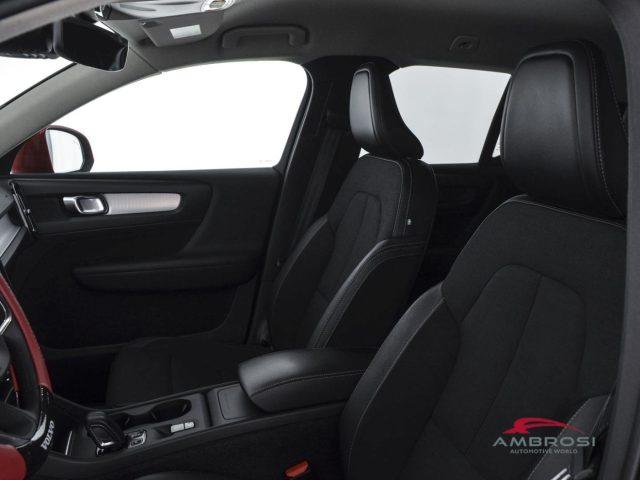 VOLVO XC40 T4 AWD Geartronic Momentum