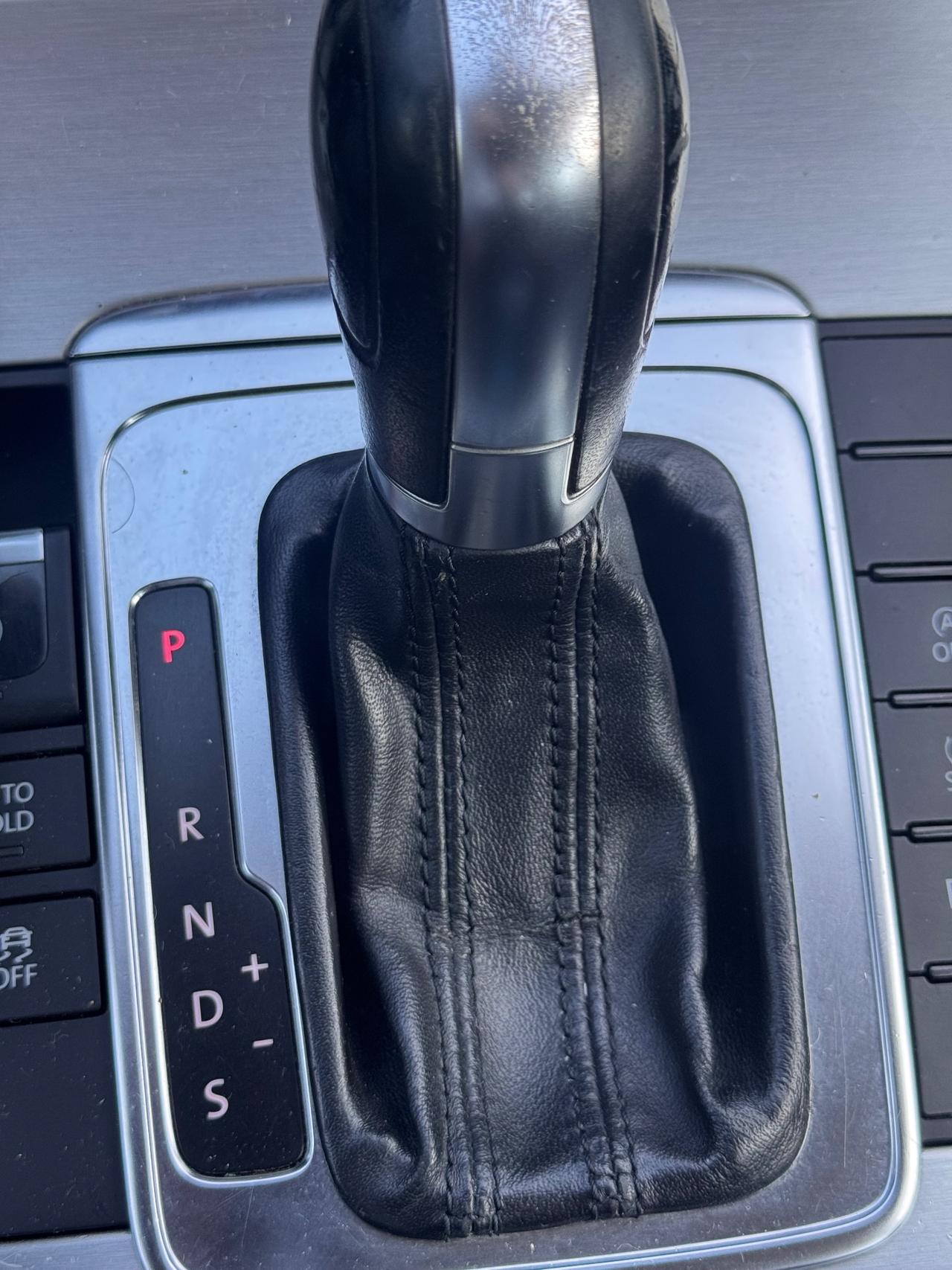 Volkswagen Passat 2.0 TDI DSG Highline BlueM. Tech.