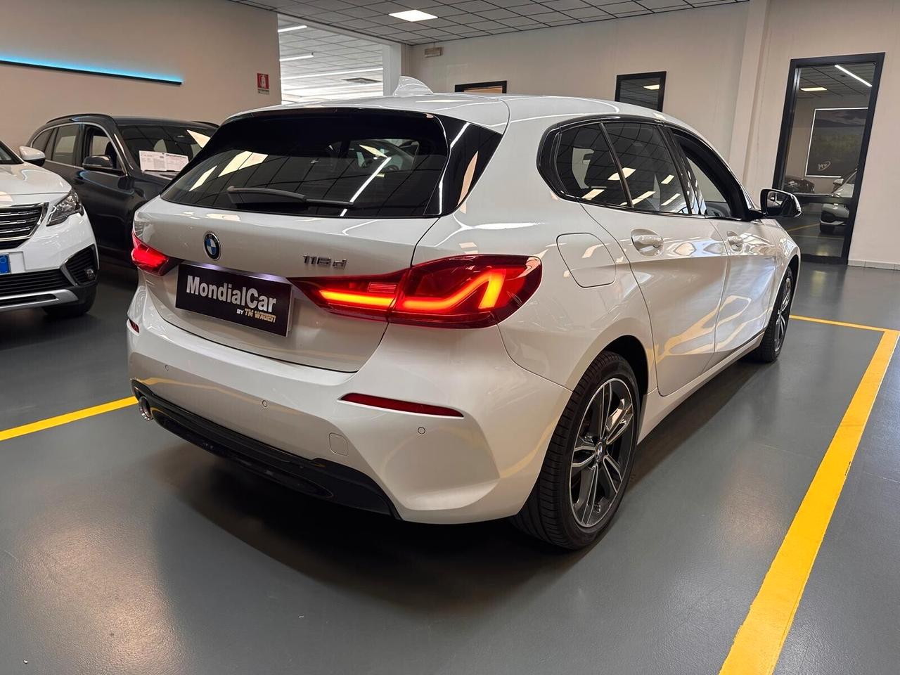 BMW 116 d Sport auto * 71.000 KM * TAGLIANDI CERTIFICATI * IVA ESPOSTA *
