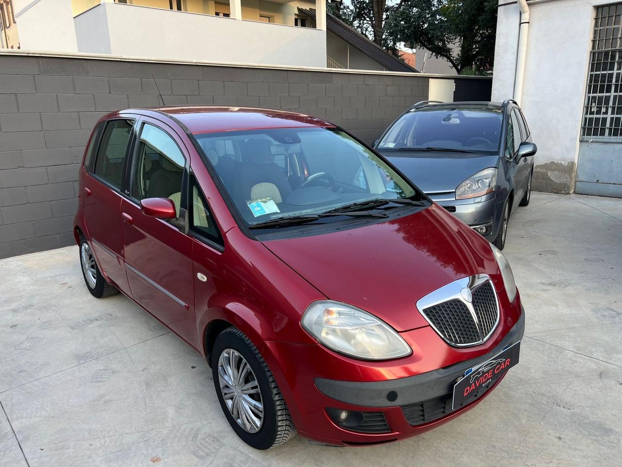Lancia MUSA 1.4 16V Platino Plus
