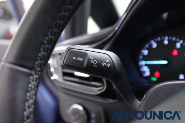 FORD Fiesta 1.1 75 CV 5 PORTE TITANIUM NEOPATENTATI FARI LED