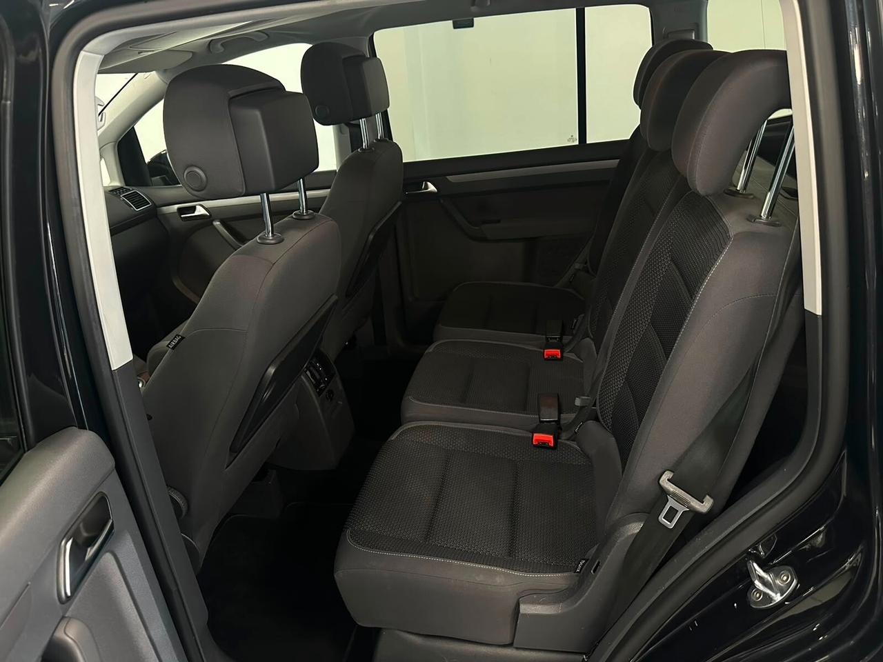 Volkswagen Touran Business 1.6 TDI DSG Comfortline
