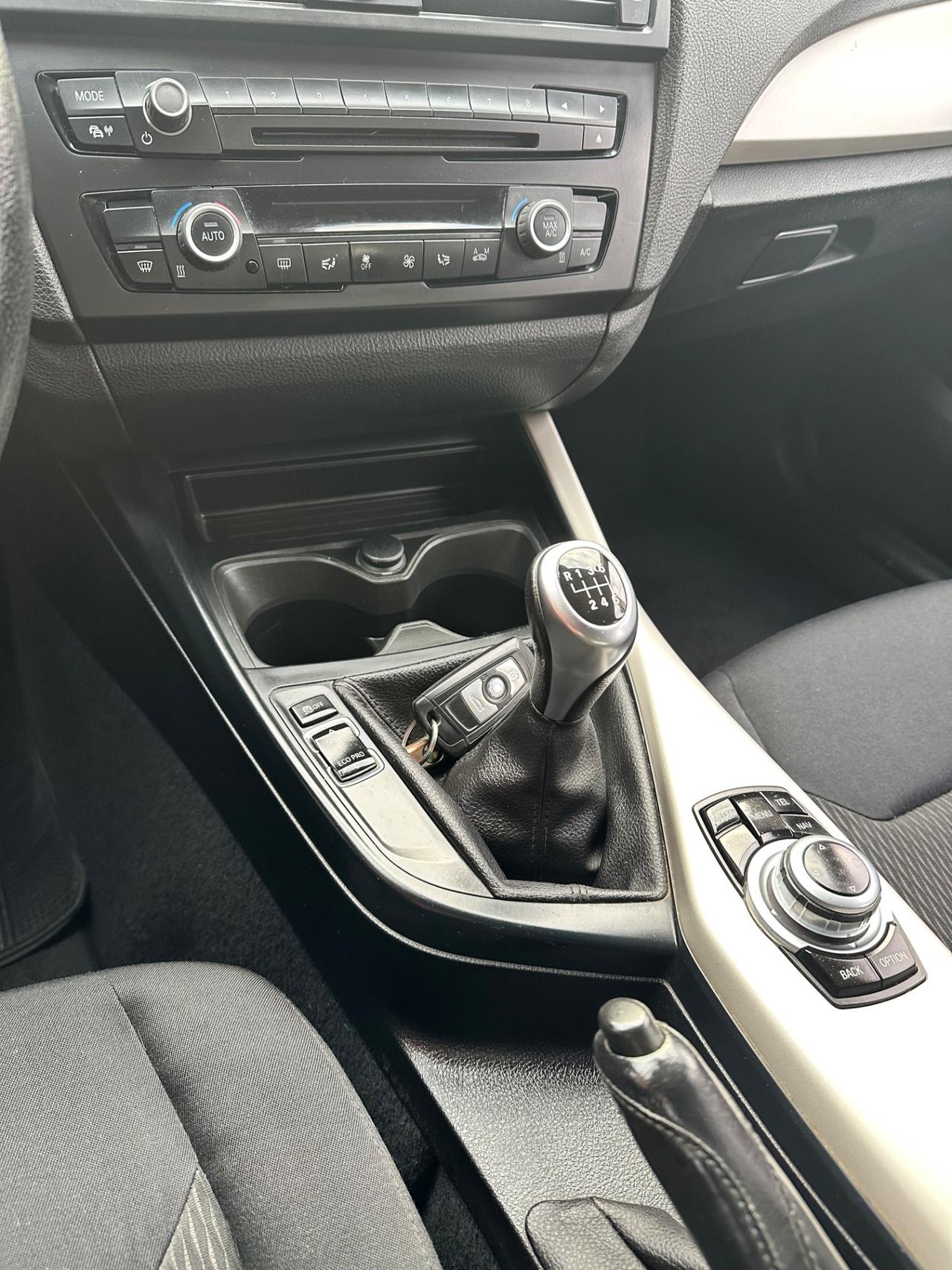 Bmw 118 118d 5p. Unique