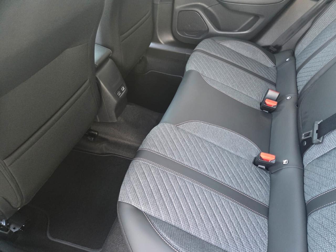 Peugeot 2008 HYBRID ALLURE 145 CV KM/0 NESSUN OBBLIGO FINANZIARIO!!