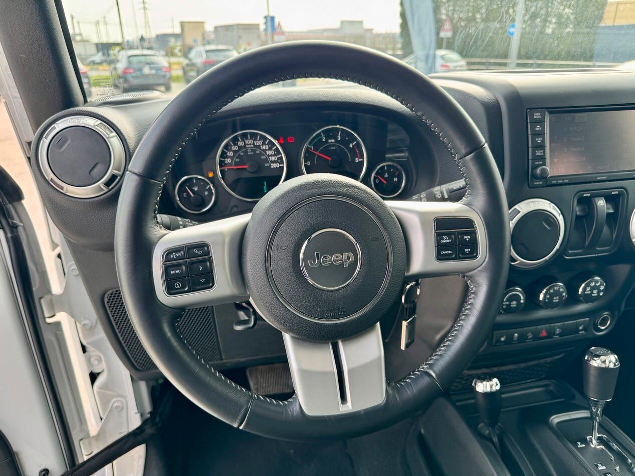 Jeep Wrangler Wrangler 2.8 crd Sahara auto