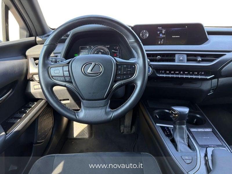 Lexus UX Hybrid Premium 2WD