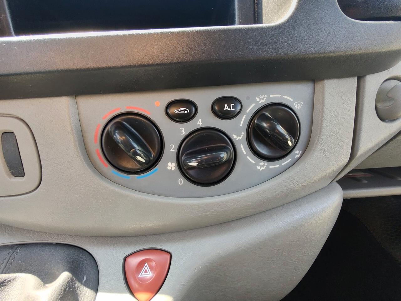 Renault Trafic T27 2.0 DCI 115 CV L1H1, OK NEOPATENTATI