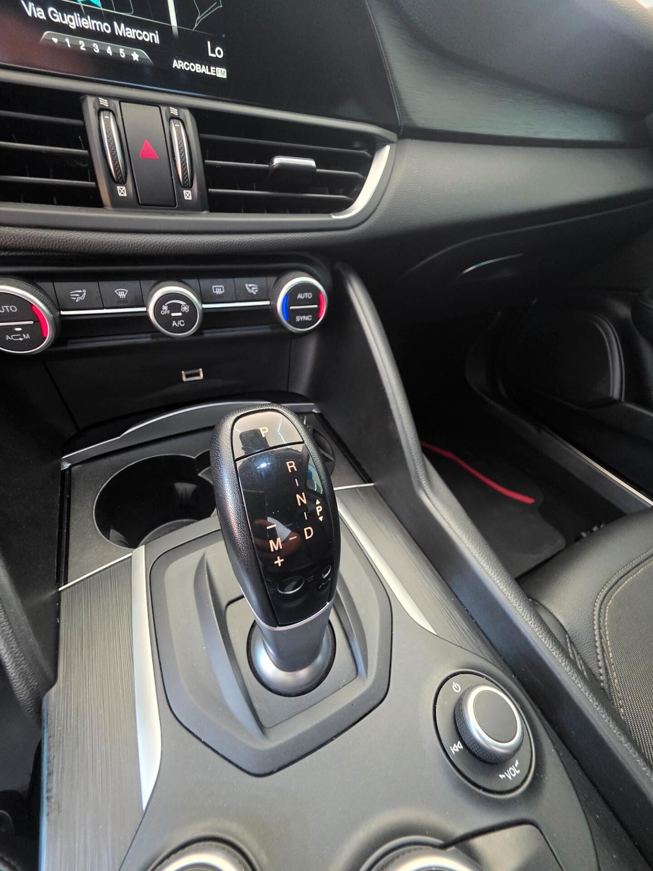 Alfa Romeo Giulia 2.2 Turbodiesel 210 CV AT8 Super