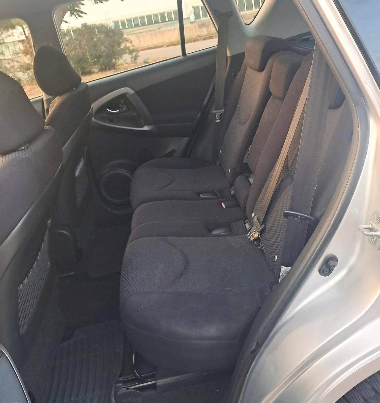 Toyota RAV 4 RAV4 2.2 D-4D 136 CV Sol