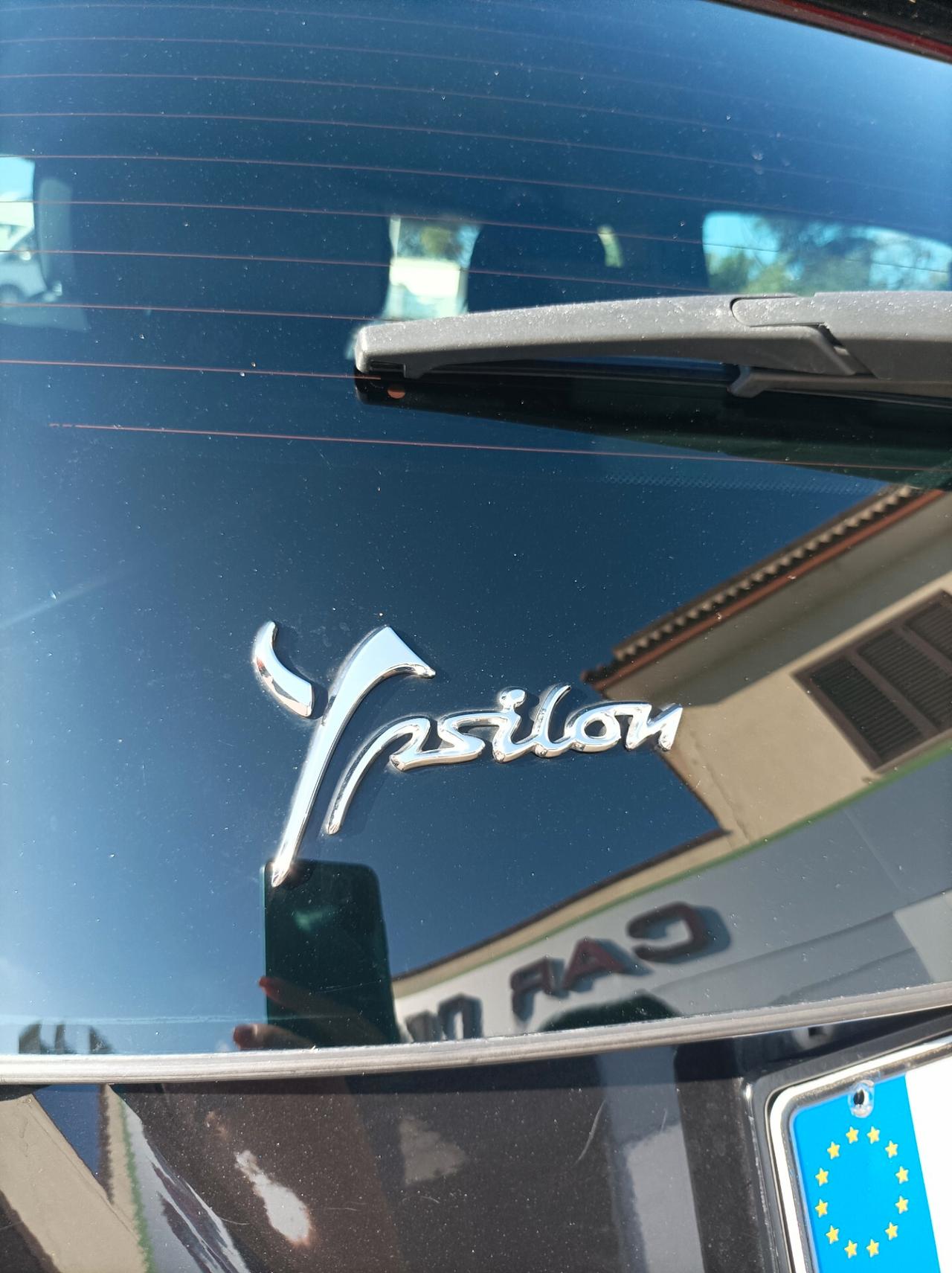 Lancia Ypsilon 1.2 69 CV 5 porte GPL Ecochic Gold
