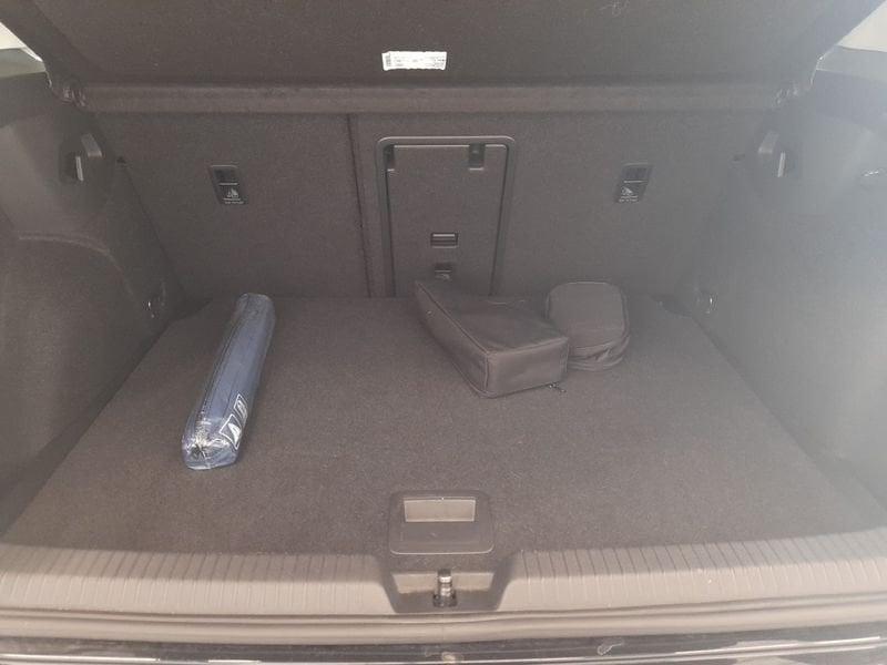 Volkswagen Golf 1.5 TGI Style DSG