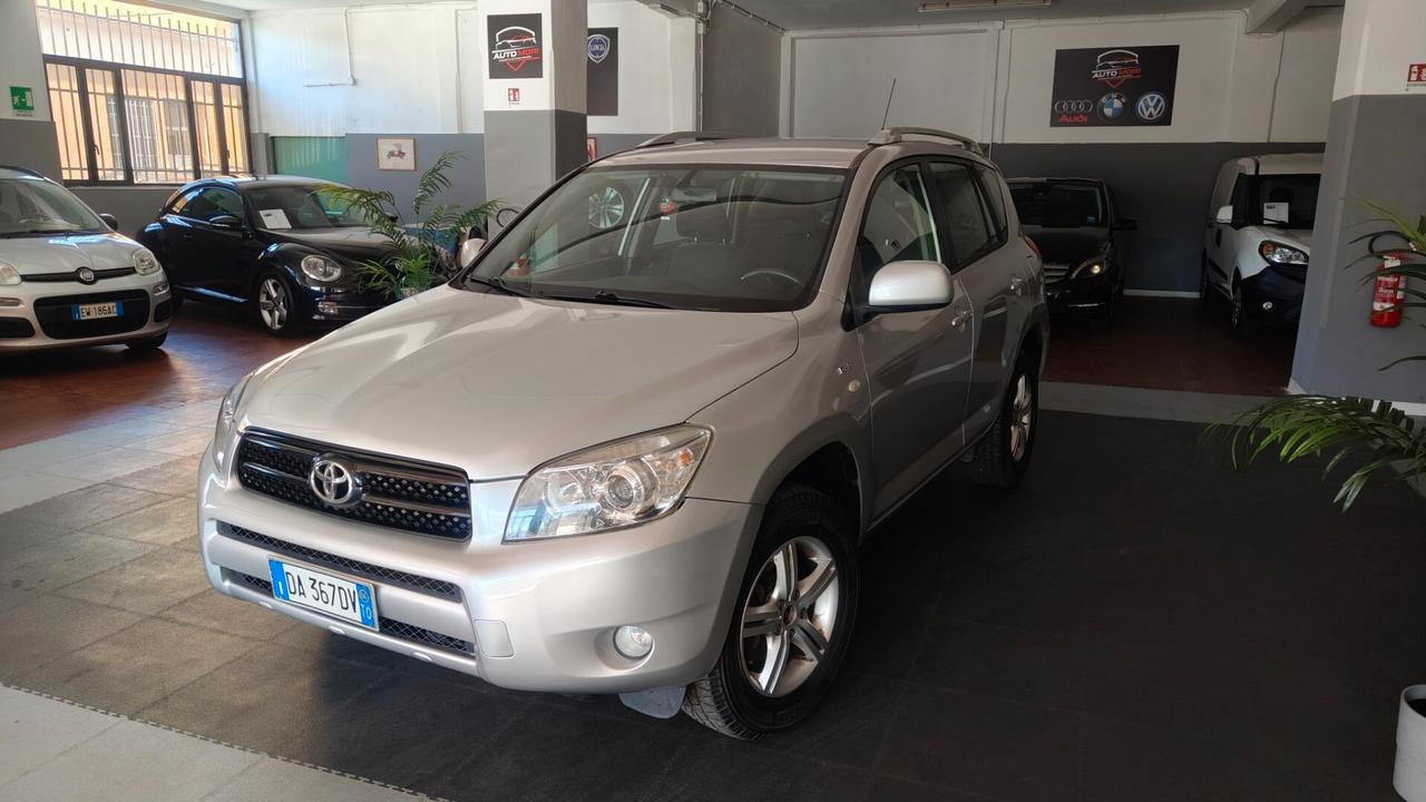 Toyota RAV 4 RAV4 2.2 D-4D 136 CV Luxury