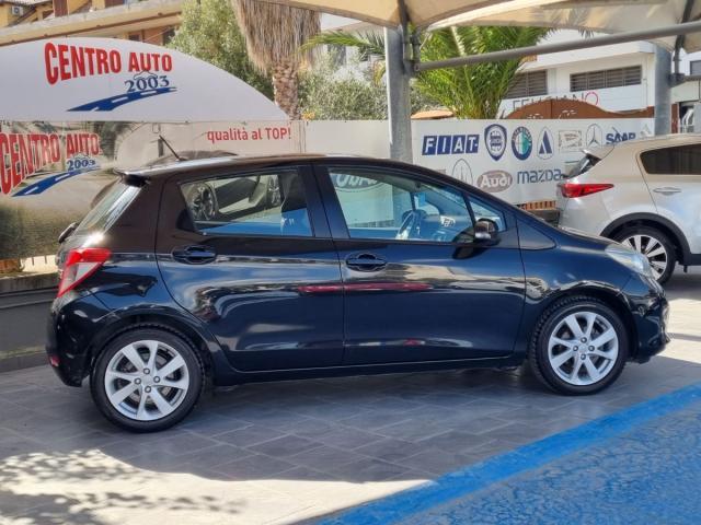 TOYOTA - Yaris - 1.3 5 porte Lounge