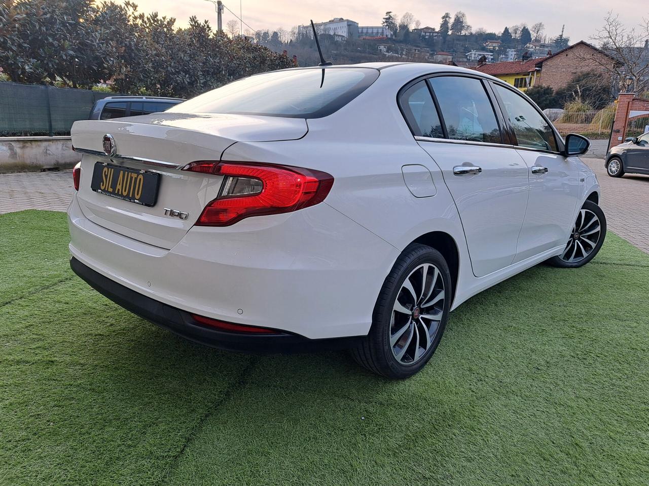 Fiat Tipo 1.6 Mjt 4 porte Lounge/120 CV