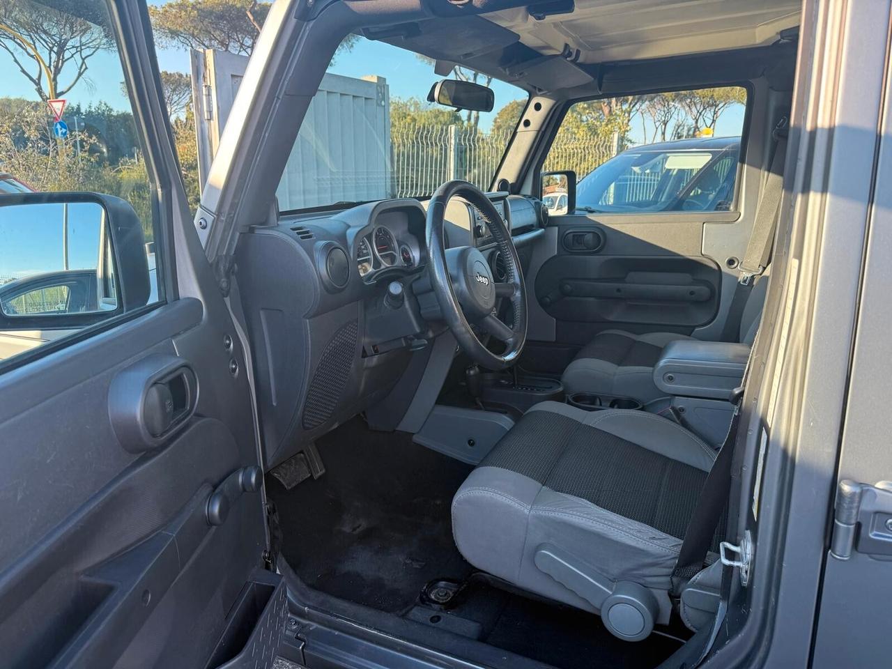 Jeep Wrangler Unlimited 2.8 CRD Sport Auto