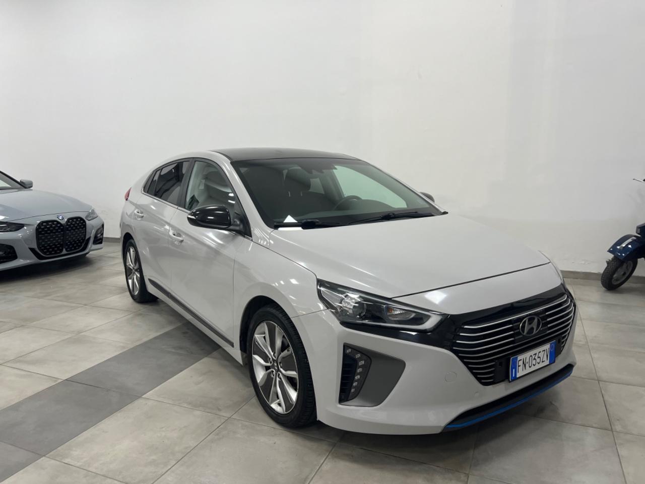 Hyundai Ioniq 1.6 Hybrid DCT Style -anno 2018 - km 130.000