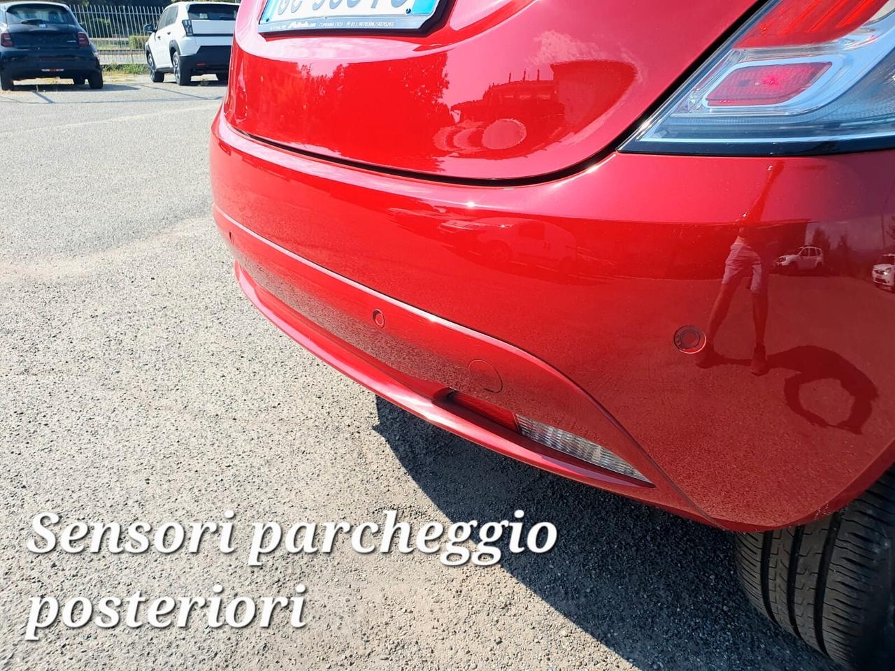 Lancia Ypsilon 1.0 FireFly 5 porte S&S Hybrid Ecochic Gold