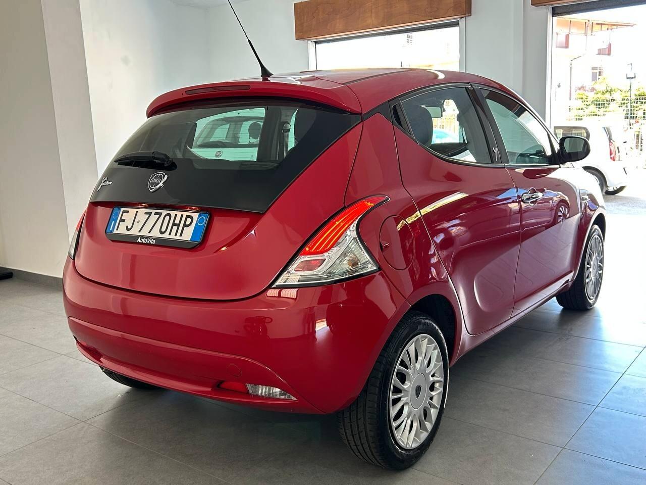 Lancia Ypsilon 1.2 69 CV 5 porte Gold