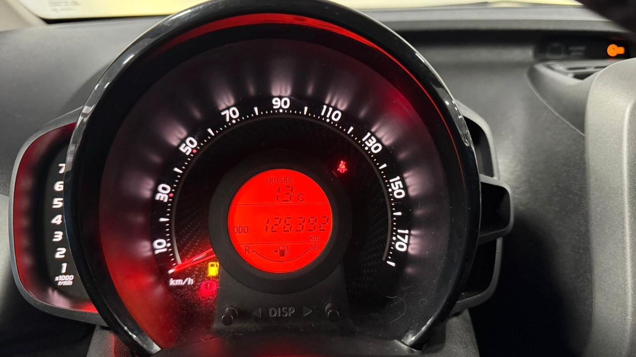 Toyota Aygo 1.0 VVT-i 72cv 5 porte x-clusiv