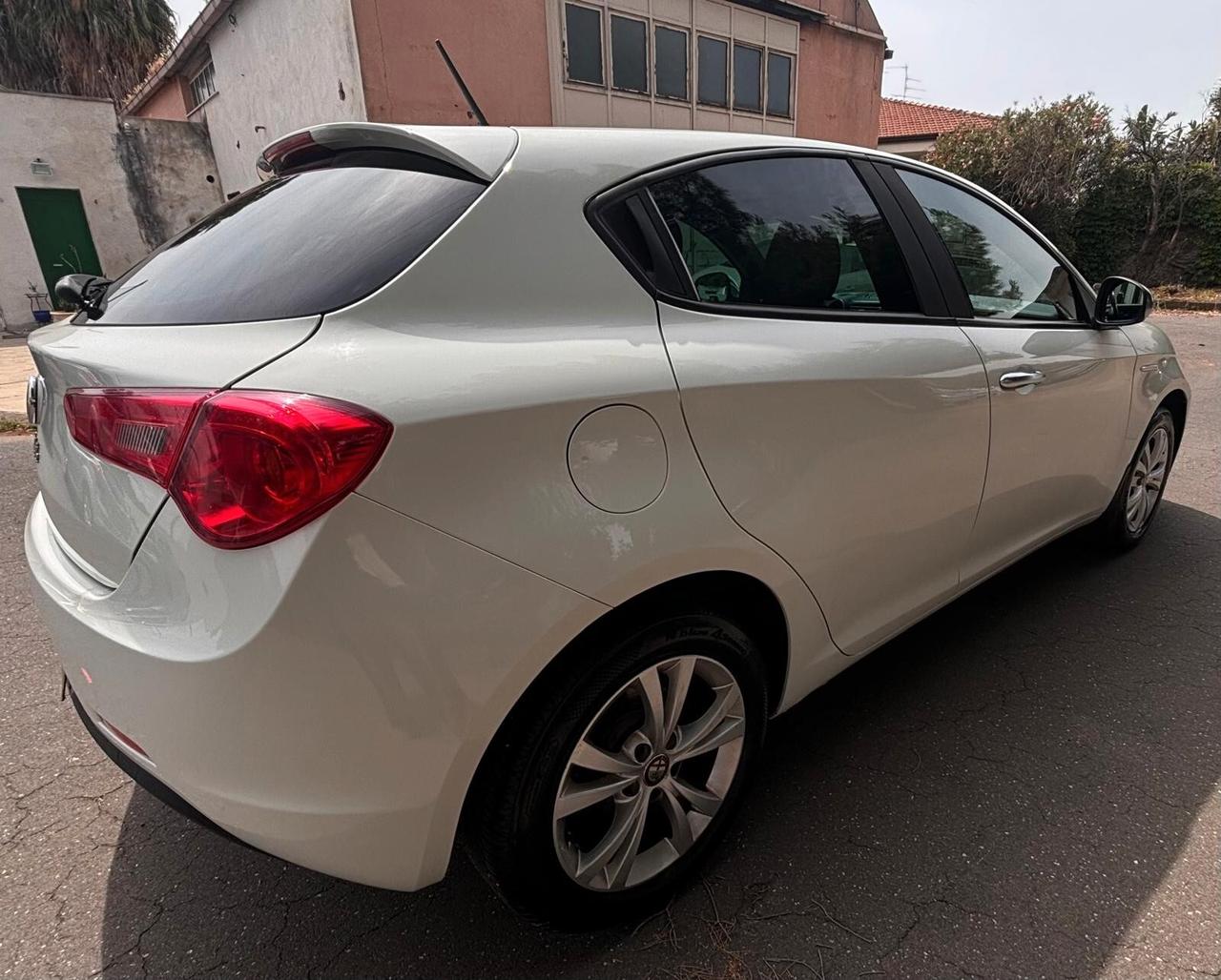 Alfa Romeo Giulietta 1.6 JTDm-2 105 CV Progression