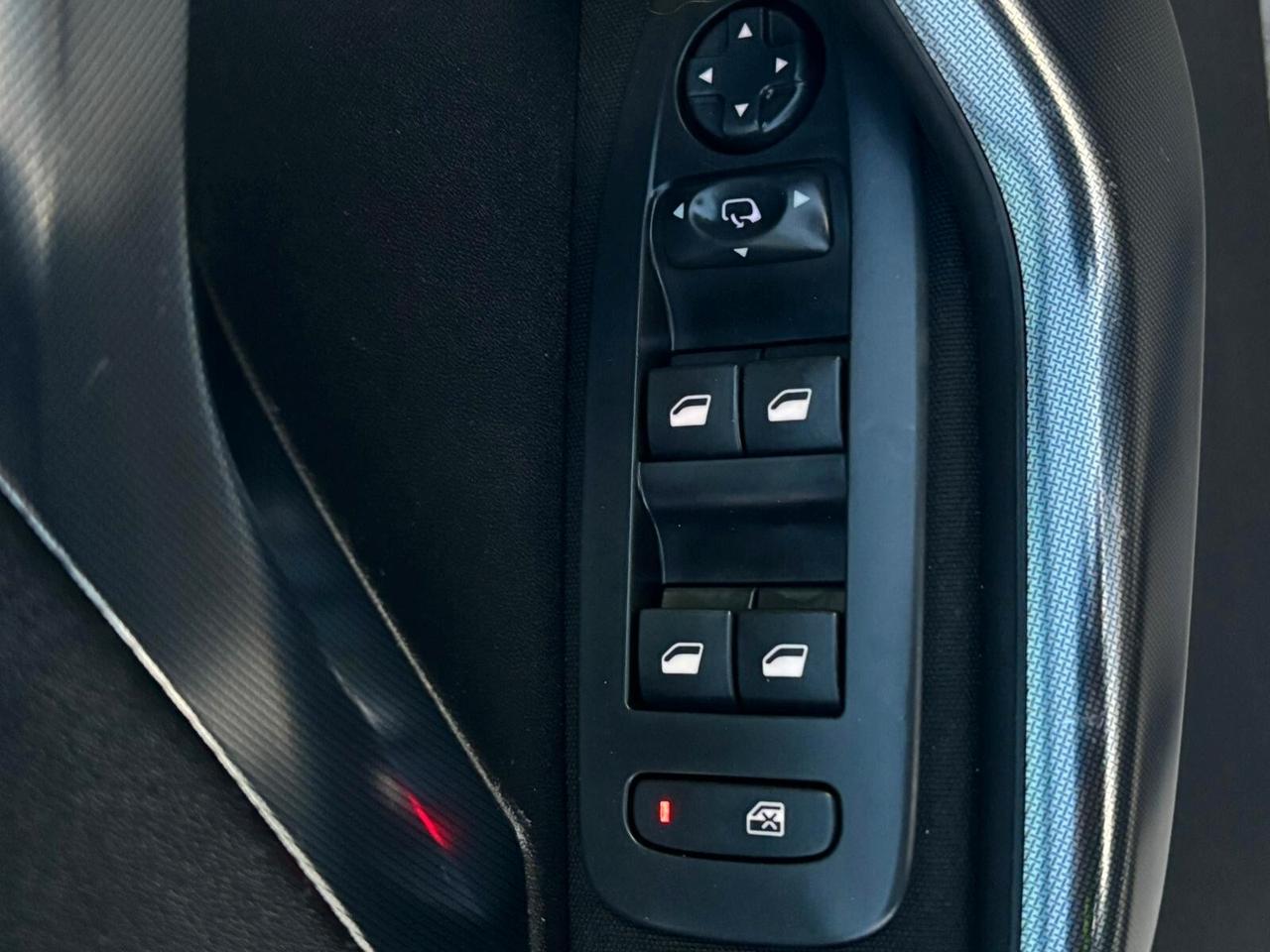 Peugeot 2008 BlueHDi 120 S&S Allure