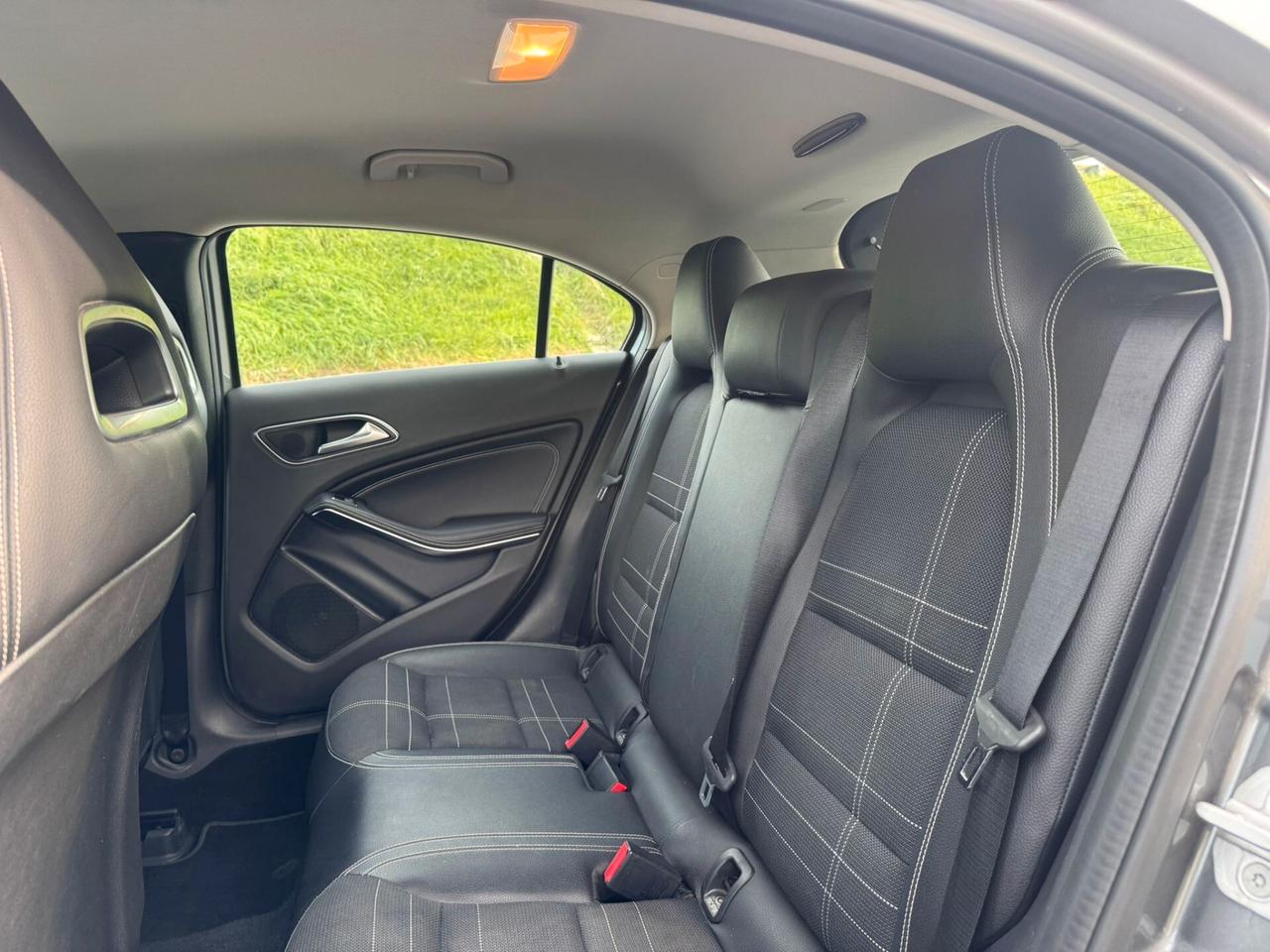 Mercedes-benz A 200 d Premium