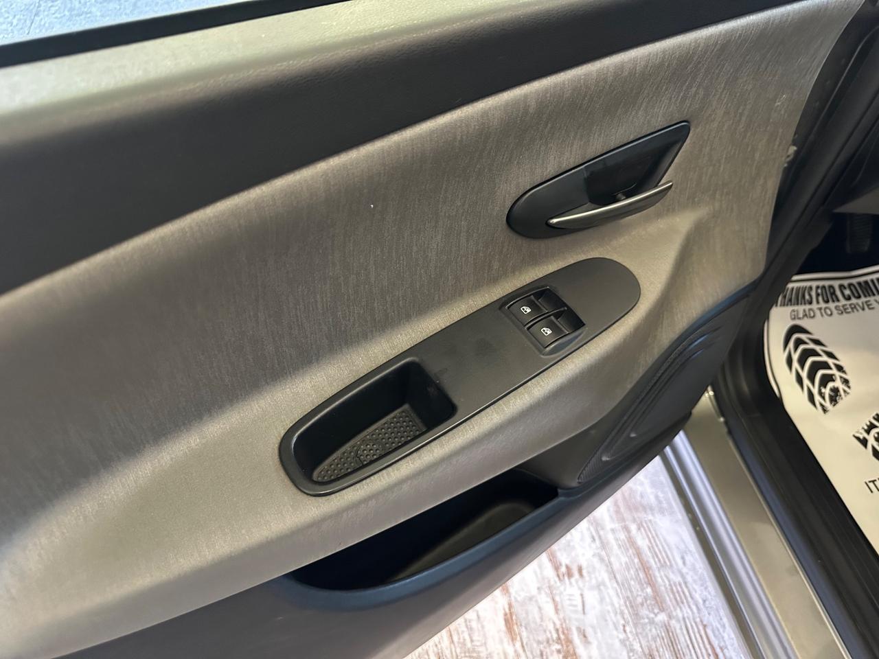 Lancia Ypsilon 1.2 Benzina 5 porte S&S Platinum Ok Neopatentati