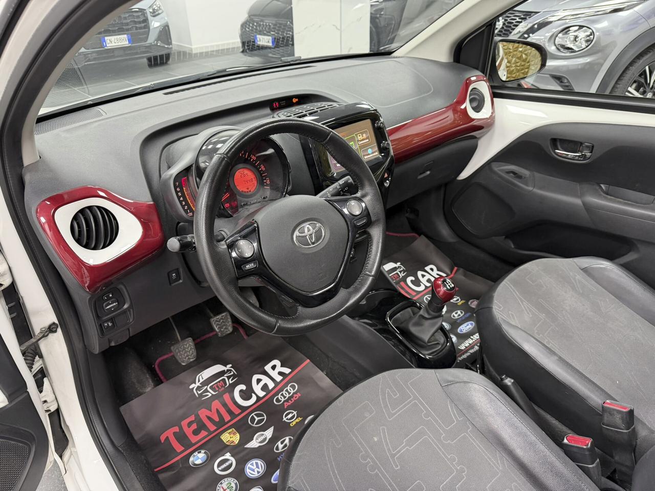 Toyota Aygo 1.0 VVT-i 69 CV 5 porte x-wave TSS