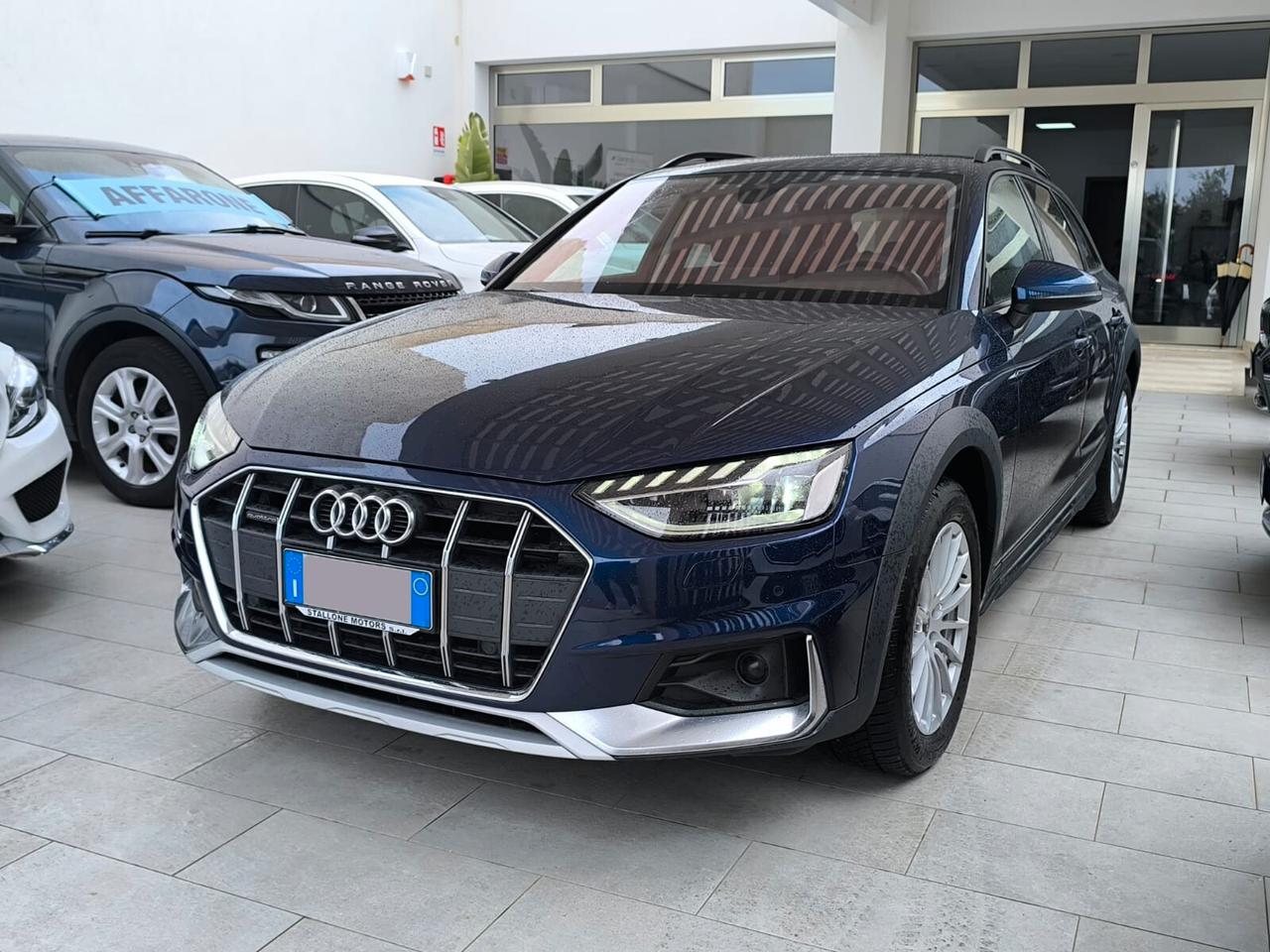 Audi A4 allroad 40 S tronic Identity Contrast 2021