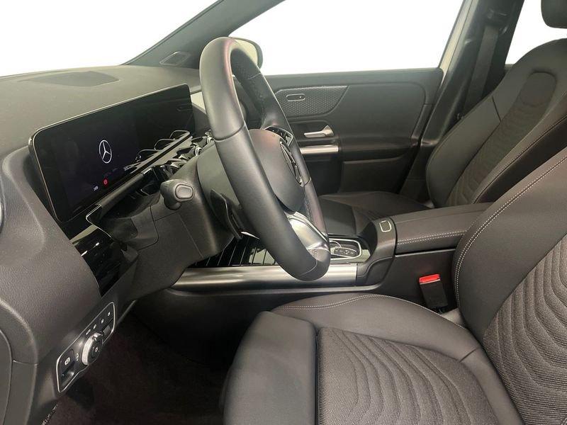 Mercedes-Benz GLA 180 d Automatic Business Extra night Pack